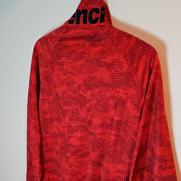 Bench Large Red Patterned Zip Up Jacket - Picture 4 of 9